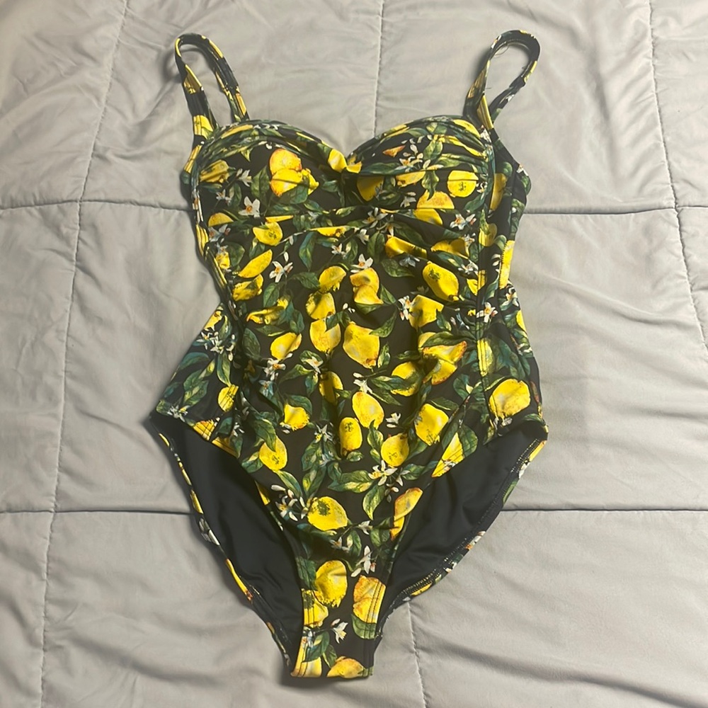 NipTuck Swim lemon patterned one piece swimsuit size 8
